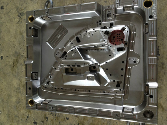 Automotive 2 Plate Injection Mold Base With Hot Runner Plate