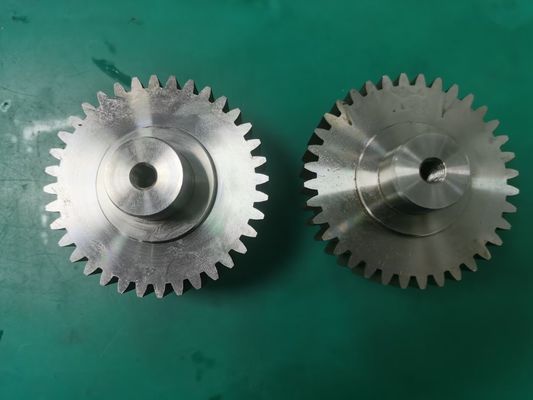 Wkładka obrotowa cylindra polerskiego do form wtryskowych z tworzyw sztucznych