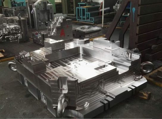 CNC Machining P20 Automotive Injection Mold Large Size ISO9001 Certified