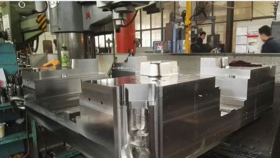 CNC Machining P20 Automotive Injection Mold Large Size ISO9001 Certified