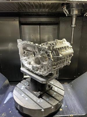 Precyzyjne części obróbki CNC z aluminium, 5-osiowa część obróbki CNC z obudowy przesyłowej