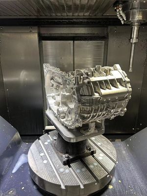 Precyzyjne części obróbki CNC z aluminium, 5-osiowa część obróbki CNC z obudowy przesyłowej